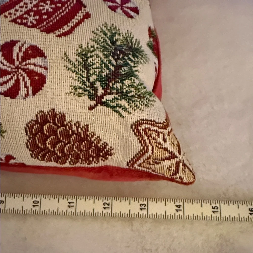 Caldeira Crosstitch Christmas stitched pillows 🎅🏻🎅🏻